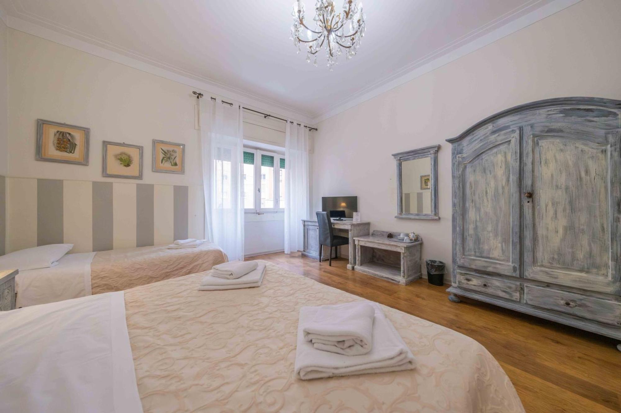Quarto Duplo com Banheiro Privativo Externo