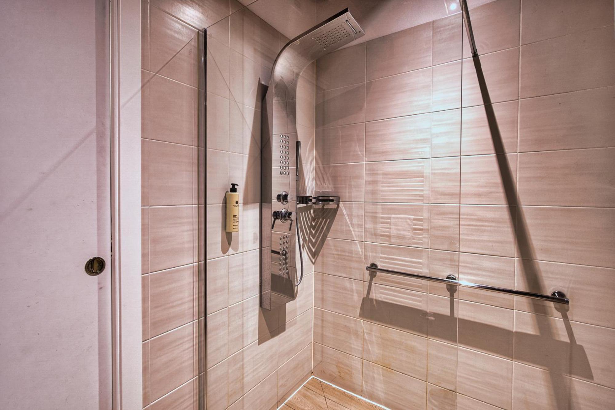 Apartment Turkish Bath