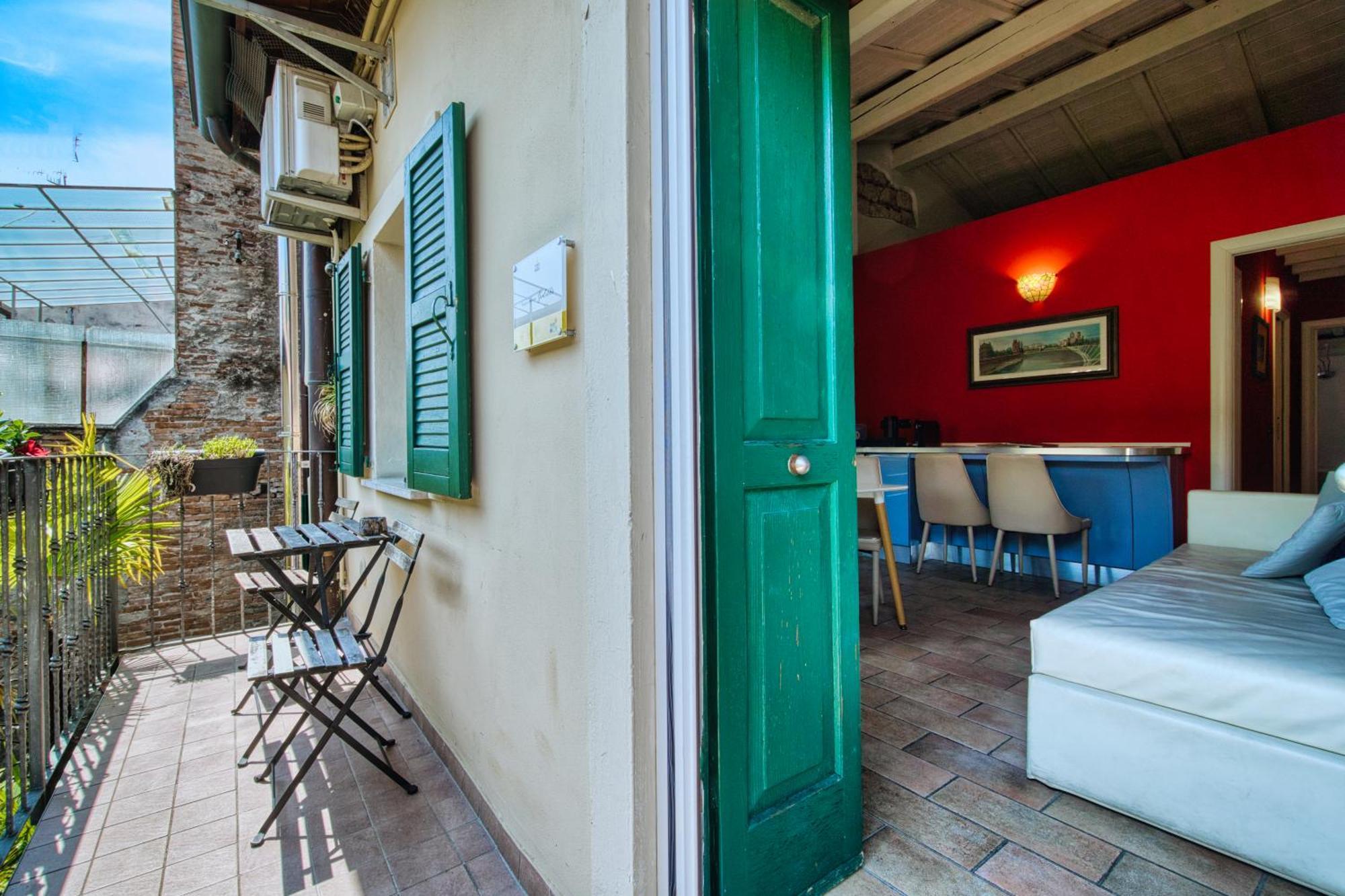 Deluxe Apartment