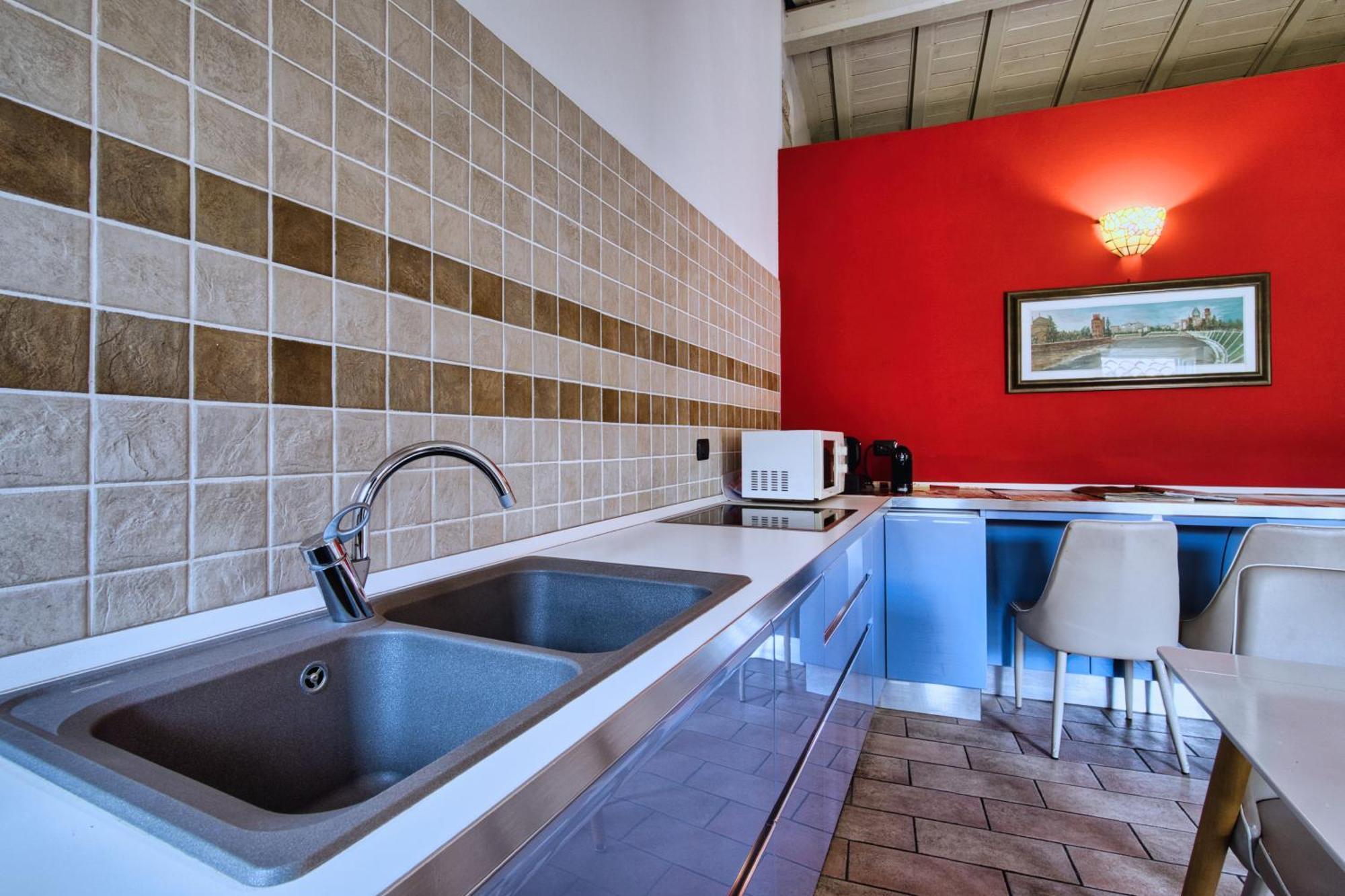 Deluxe Apartment