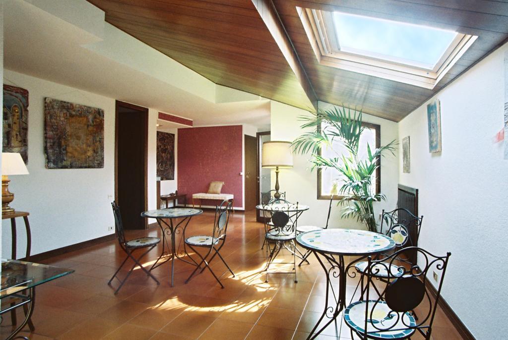 Doppelzimmer mit Balkon