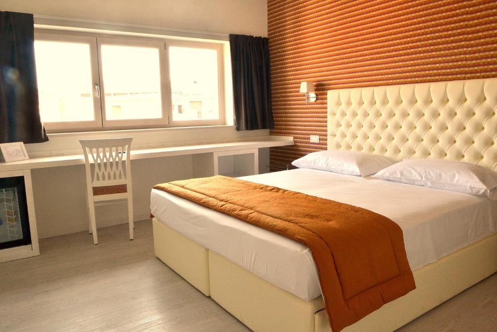 Triple Room with City View