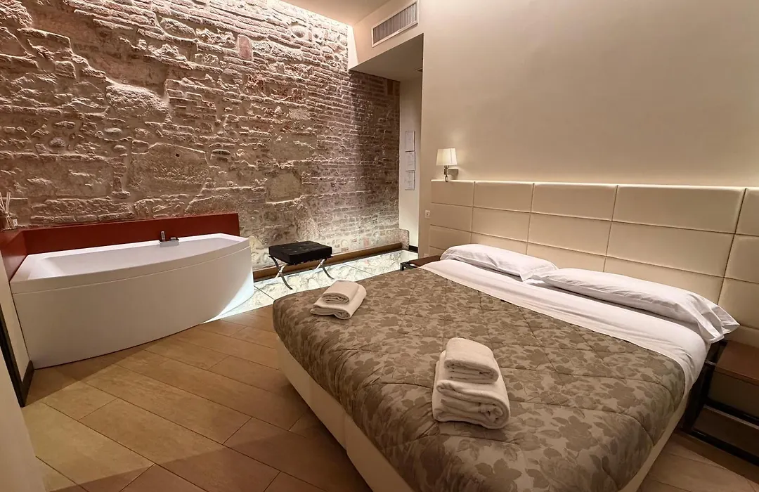 Arena Luxury Suite-1