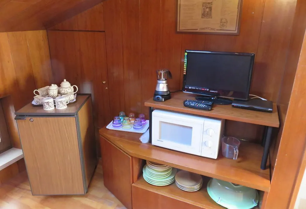 Gordon Cottage-1