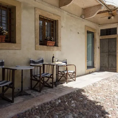 Palazzo Fracastoro-2