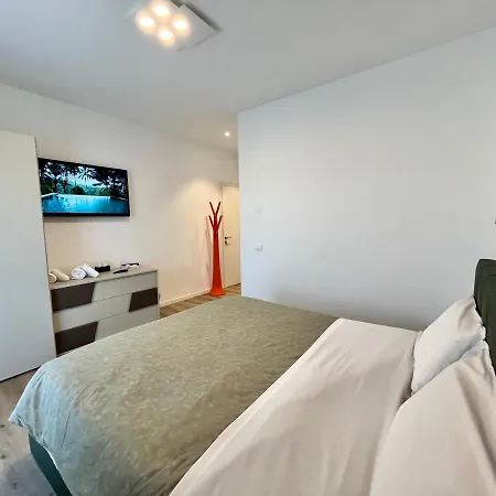 Verona Rooms 109-2