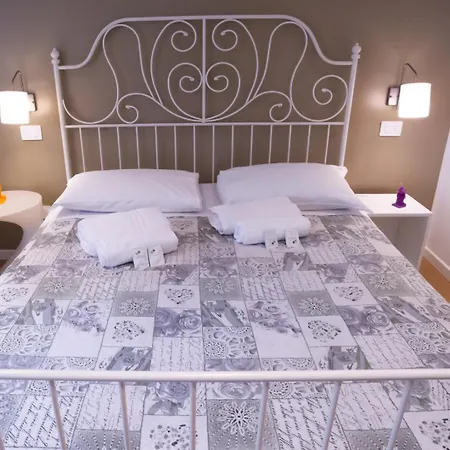Forever Rooms-3