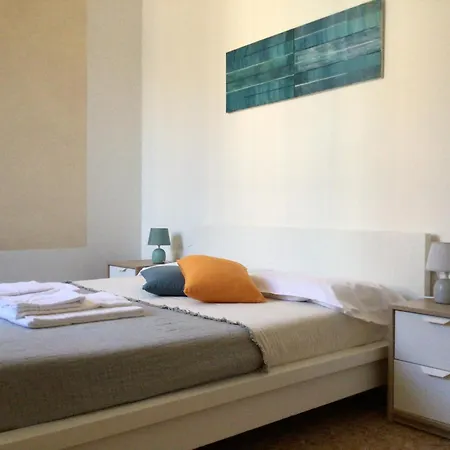 A Due Passi Da Giulietta-Casa Montecchi-2