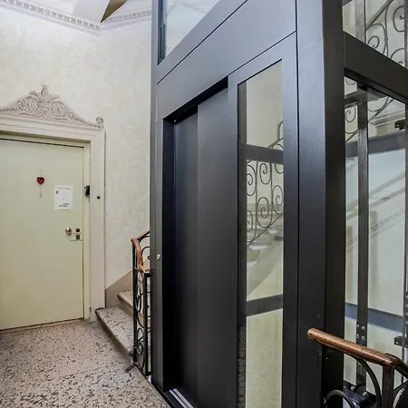 Casa Esvael - Historic Rooms In Verona City Center-2