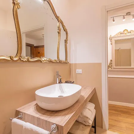 Corte Realdi Suites Piazza Erbe-3